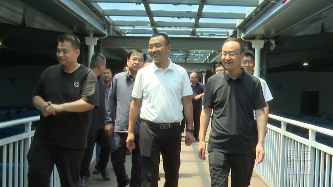 甘肃省两当县考察团前来我县考察学习有机农业